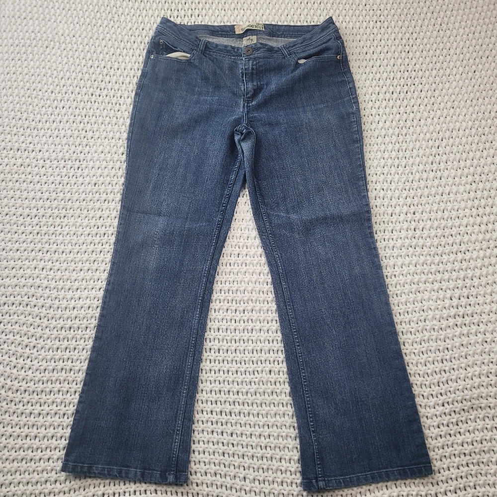 Faded Glory Women's Size 12 medium Blue Jeans Wash Cotton Blend Stretch Boot Cut